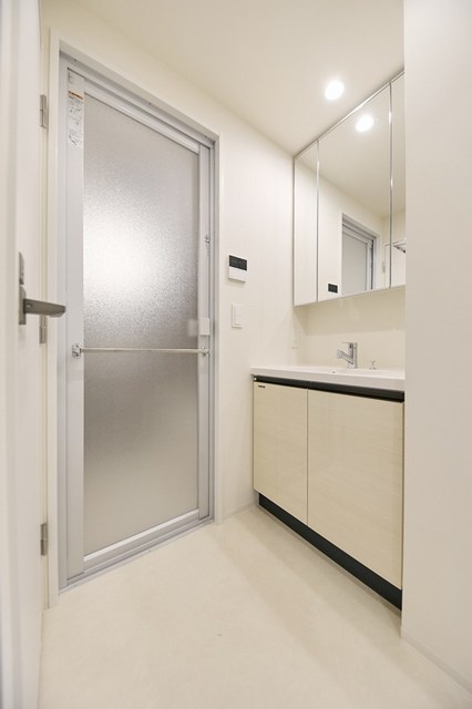 洗面設備　※写真は同タイプ住戸です。