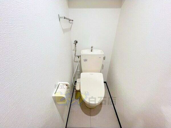 トイレ　ウォシュレット付きのトイレです♪