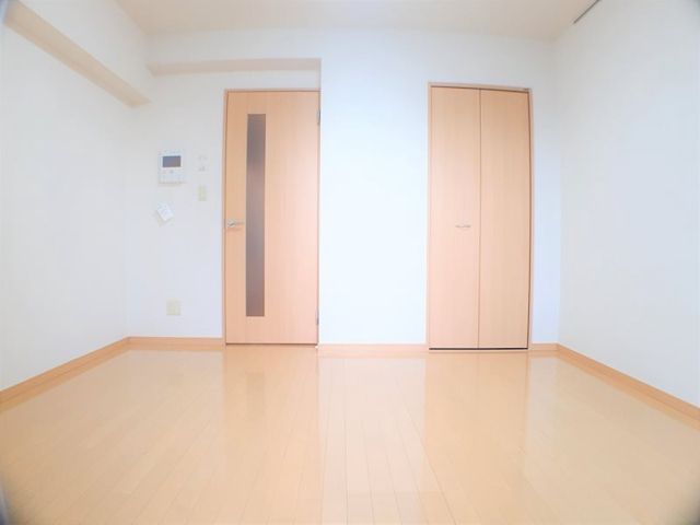 レジディア島津山の居間写真