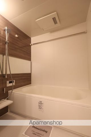 岡山市中区 3階建 築11年の風呂写真