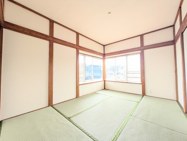 その他部屋・スペース　出窓がある和室