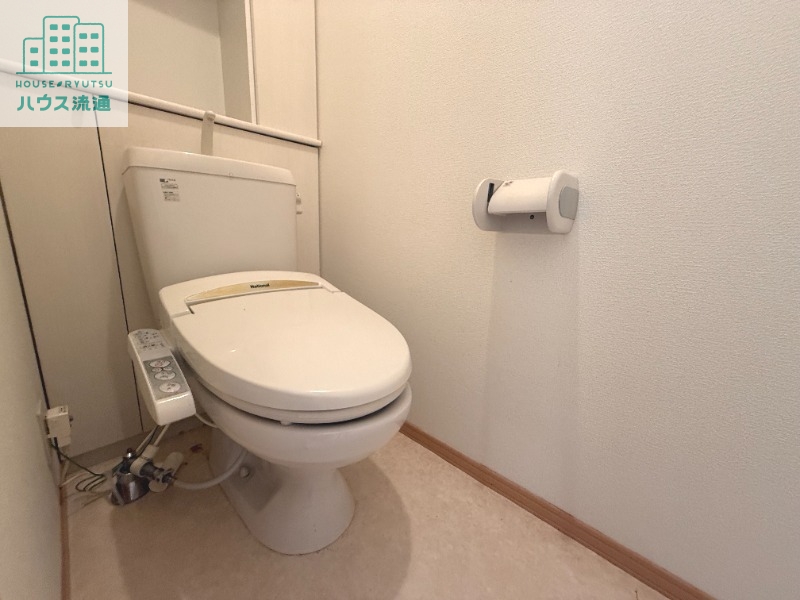 ロイヤルガーデン貝津A棟のトイレ写真
