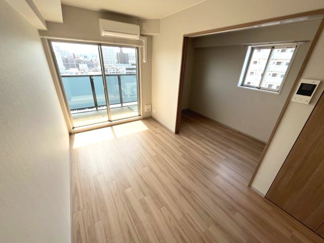 居室・リビング　写真は、他部屋の同間取りとなっております。