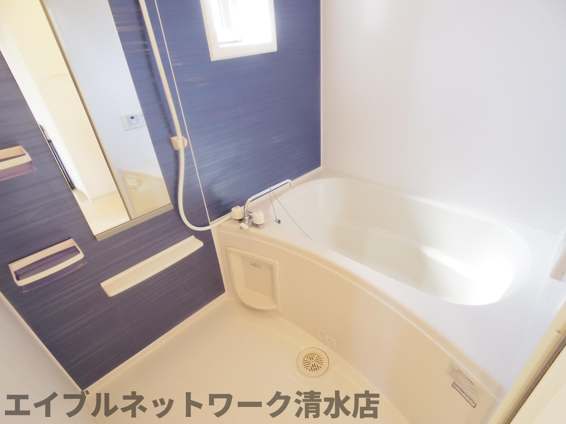 バス・シャワールーム　きれいなお風呂です