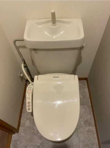 トイレ　原入居者居住前の写真です。現況優先。