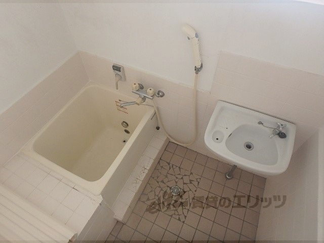 バス・シャワールーム　バス