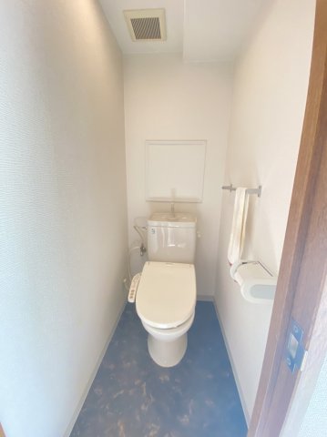 阪急宝塚線 曽根駅 徒歩7分 5階建 築27年のトイレ写真