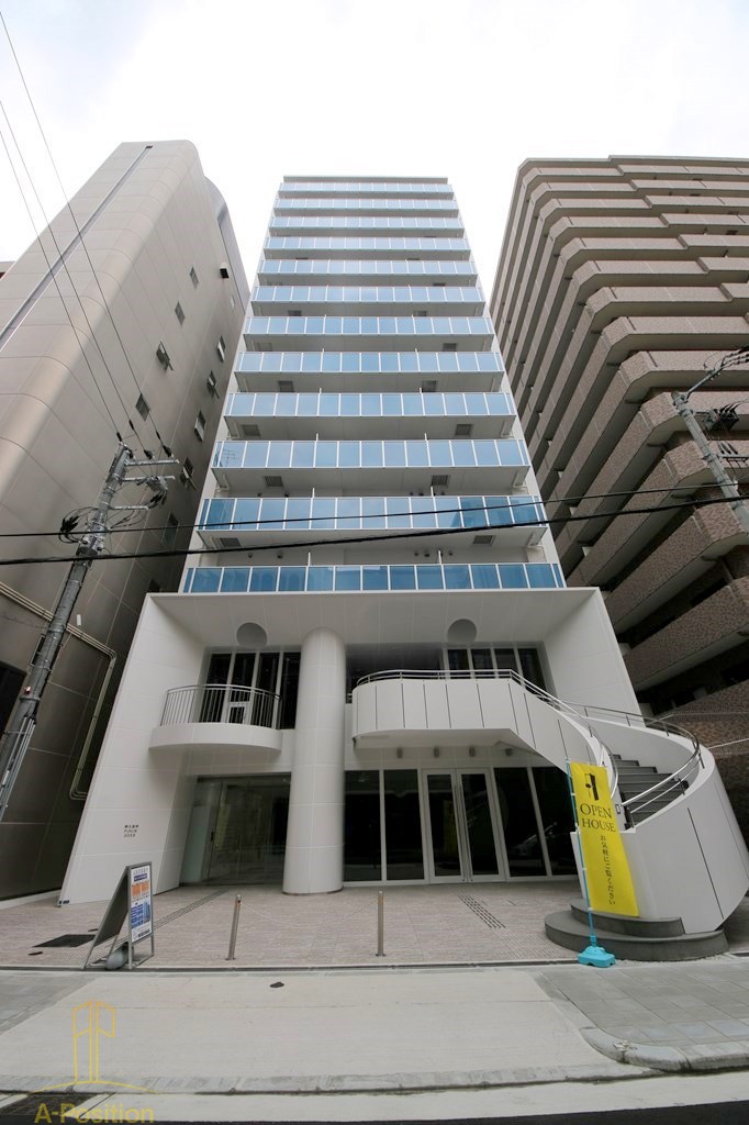 大阪市中央区南久宝寺町のマンションの建物外観