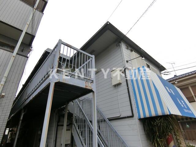 建物外観　落ち着いた雰囲気の外観です