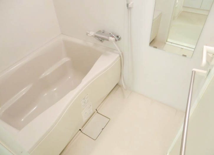 バス・シャワールーム　★ゆったりとできる広さの浴槽★