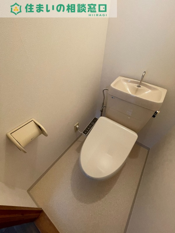 トイレ　同型