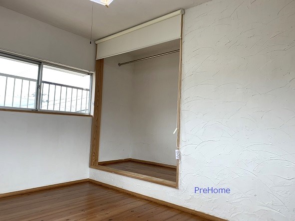 収納　ロールスクリーン付の大型収納