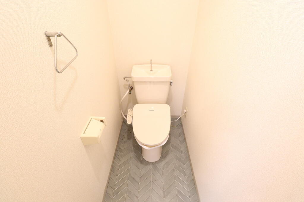 トイレ　温水洗浄暖房便座！