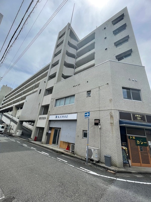 姫路市米田町のマンションの建物外観