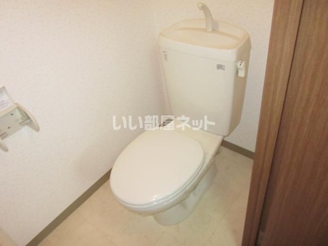【松山市湊町のマンションのトイレ】