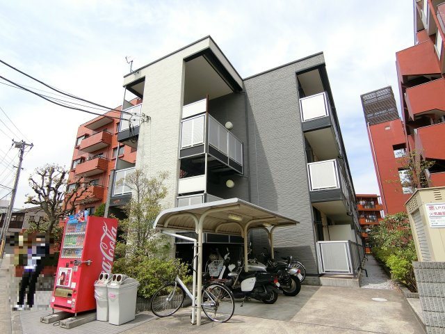 神奈川県横浜市磯子区岡村５（マンション）の賃貸物件の外観