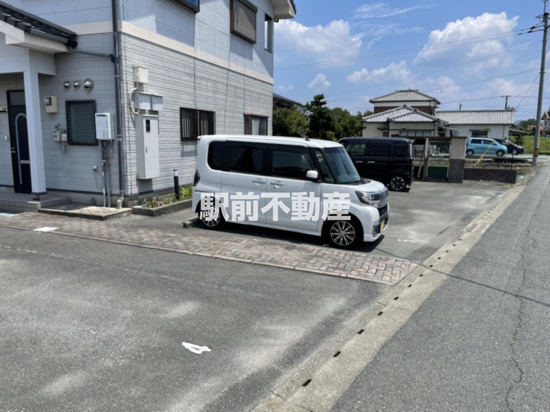 【メゾネットハウスＭＩＲＡＩの駐車場】