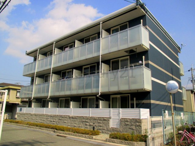 【池田市木部町のマンションの建物外観】