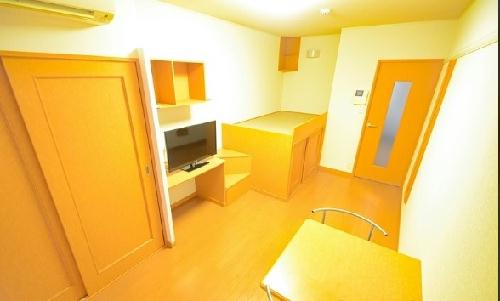 居室・リビング　1Fフローリング※写真と現状が異なる場合は現状を優先