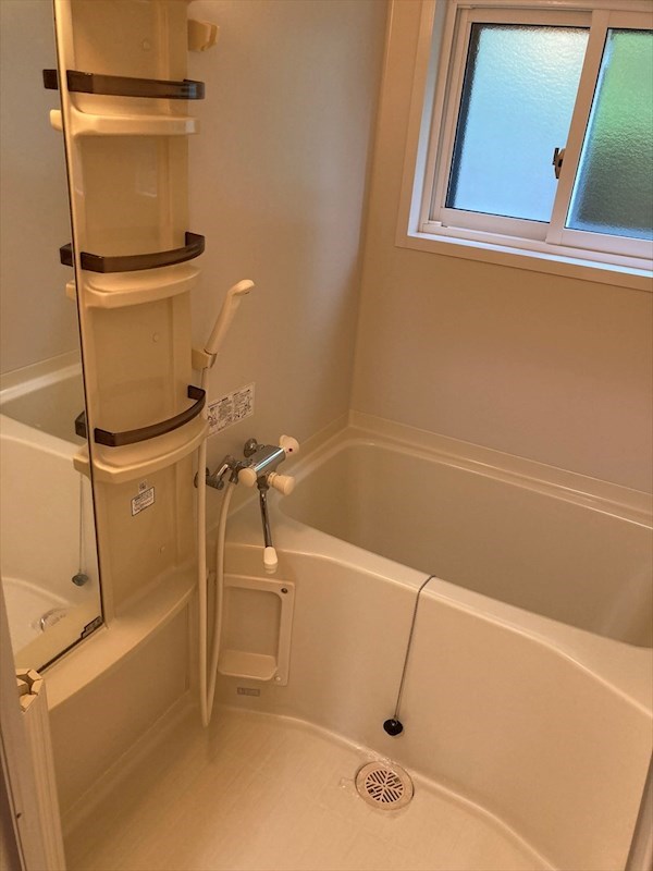 バス・シャワールーム　浴室の様子