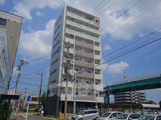 名古屋市瑞穂区塩入町のマンションの建物外観