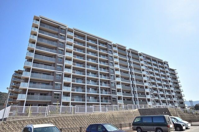 福岡市博多区金の隈のマンションの建物外観