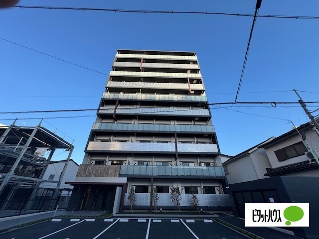 名古屋市瑞穂区神穂町のマンションの建物外観