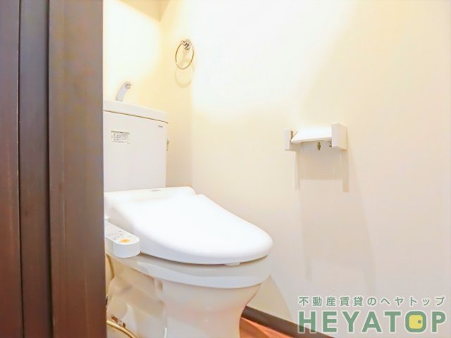 トイレ　温水洗浄便座（同仕様写真）