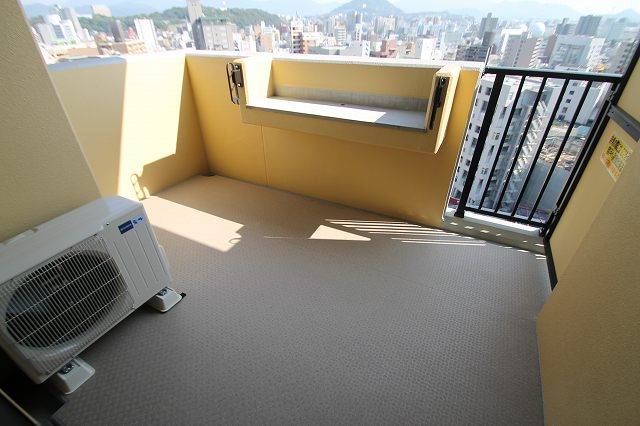 バルコニー　バルコニー広すぎです・・・