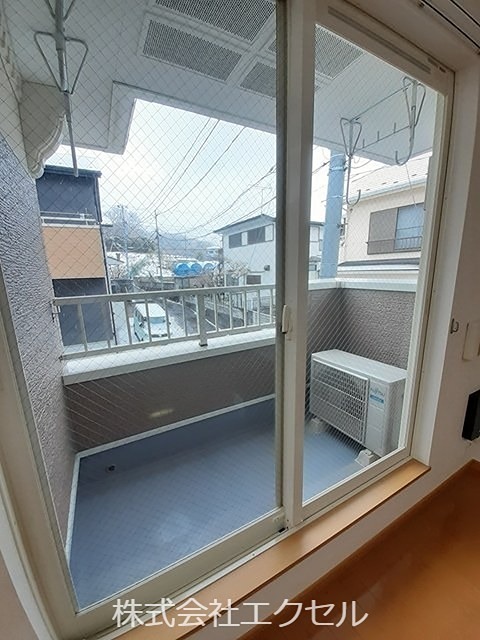 バルコニー　南向きで日当り良好です。