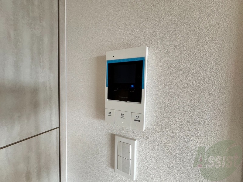 セキュリティ　ＴＶモニター付インターホンです。来客者の顔が見えるので安心！