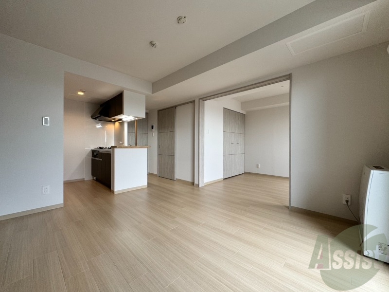 居室・リビング　広々としたリビングですね。使い勝手がよさそうですね！