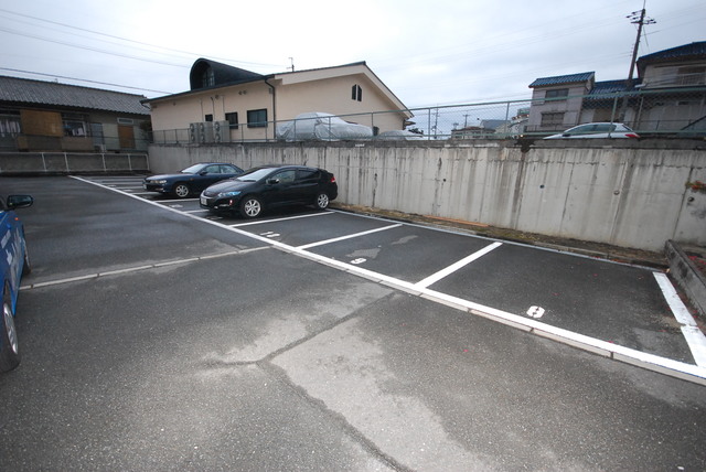 駐車場　駐車場