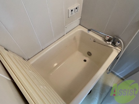 バス・シャワールーム　バスルームは一日の疲れをいやす場所です。