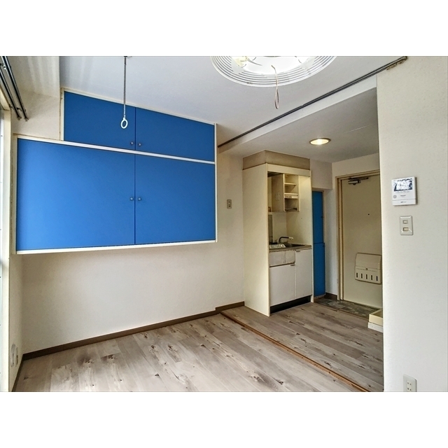 その他部屋・スペース　部屋の奥から見ました
