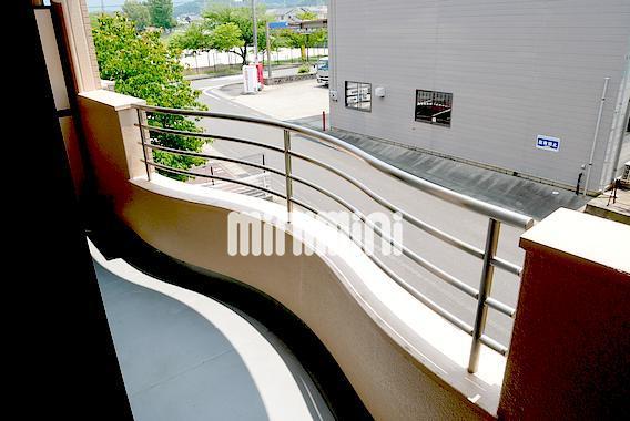 バルコニー　バルコニーの広くつかいやすい