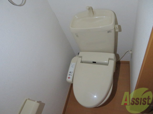 トイレ　ウォシュレット機能付きトイレは欠かせないですよね。