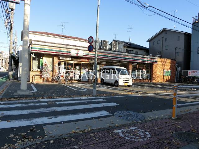 コンビニ　セブンイレブン大田区西蒲田3丁目店（コンビニ）まで209m