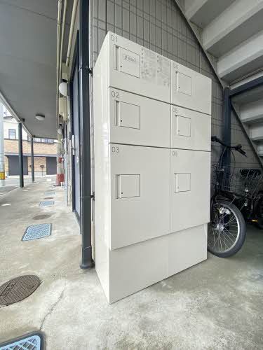 建物外観　宅配ボックス