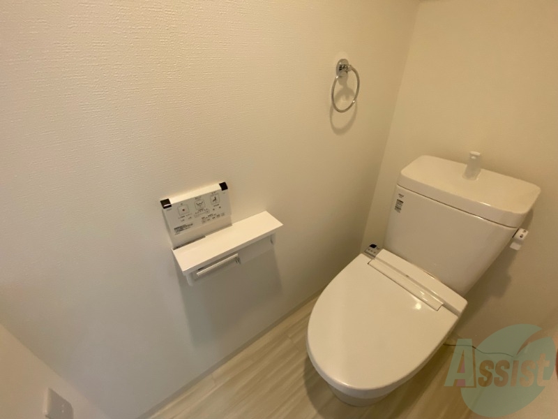 トイレ　嬉しいウォシュレット機能付きです。シャワートイレは便利ですね