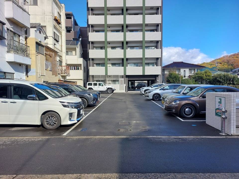 駐車場　駐車場