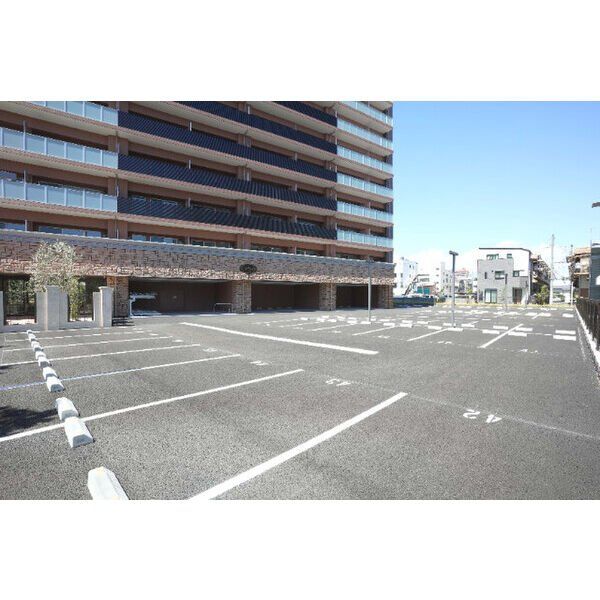 駐車場　駐車場