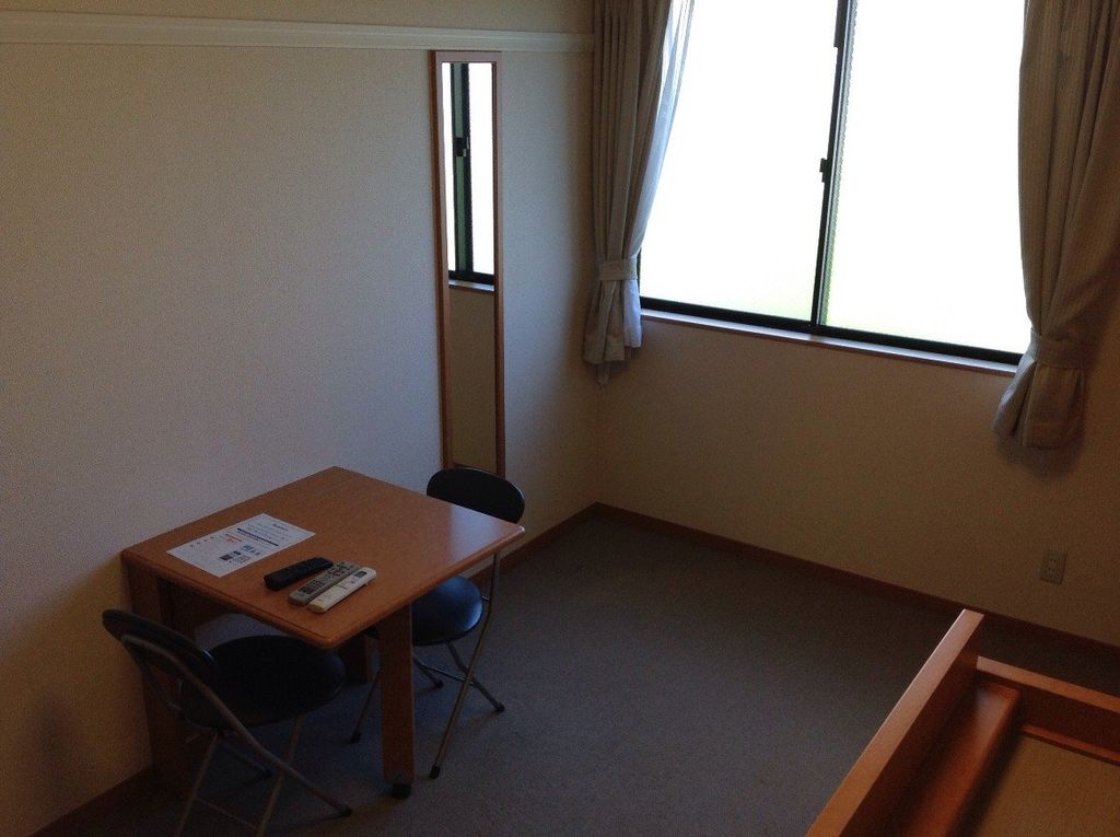 居室・リビング　居間（廊下側）