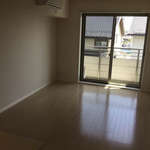 居室・リビング　ＬＤＫ・バルコニー