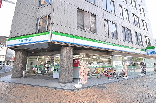 コンビニ　☆ファミリーマート 小倉鍛冶町二丁目店（コンビニ）まで210m