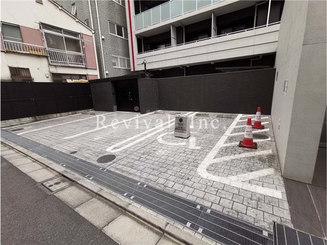 駐車場　空き状況はお問い合わせください