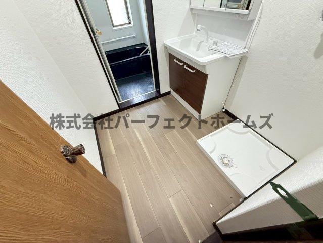 洗面設備　コンパクトで使いやすい洗面所