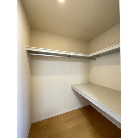 収納　ウォークインクローゼット