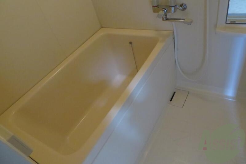 バス・シャワールーム　足を伸ばしてゆっくりお風呂に入れますね～。