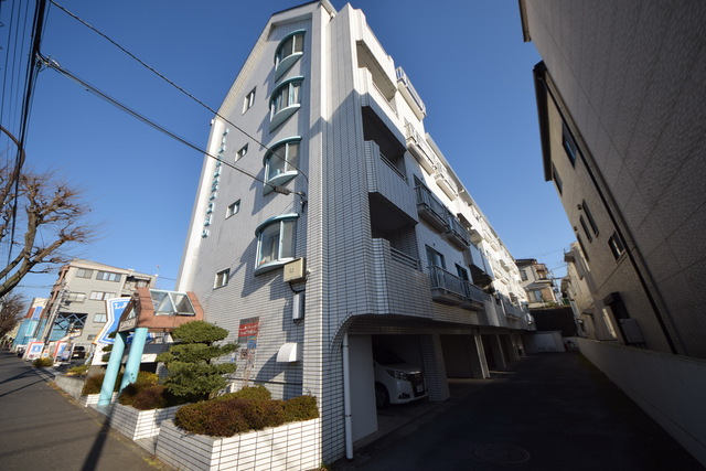 建物外観　～青い空、気持ちいいっ～